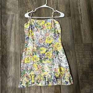 cute floral dress!